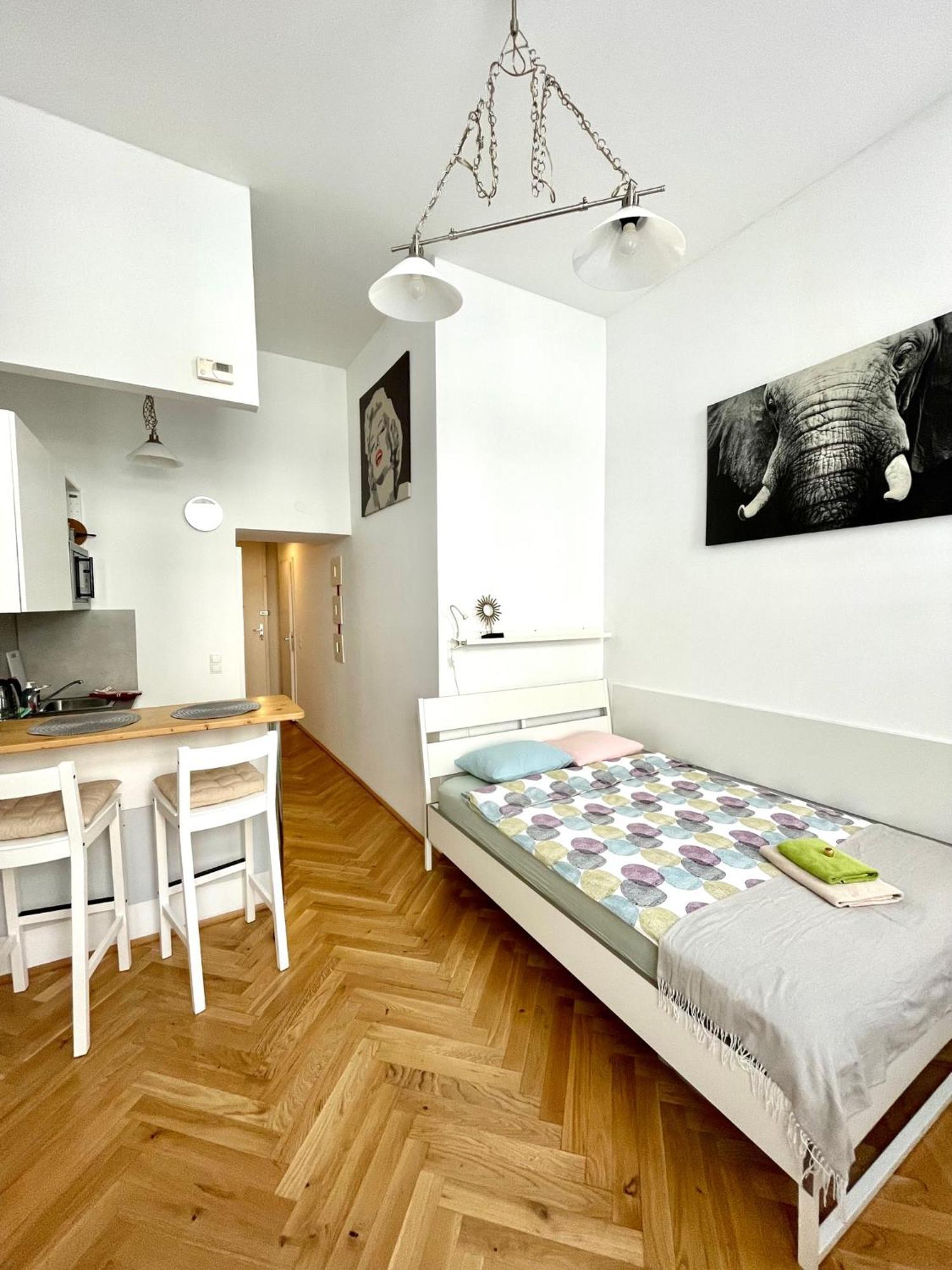 Centra And Simple To Reach Viena Exterior foto